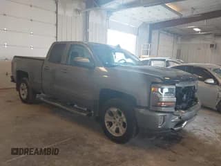 ✅ 2017 Chevrolet Silverado 1500 LT • VIN: 1GCVKREC5HZ152693 • Лот: 43386860. Опубликован ранее на IAAI с пробегом 68 895 миль. Бесплатный доступ к архиву аукционных продаж из США и подробный отчёт об истории автомобиля на DreamBid. Изображение 1.