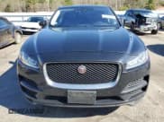 ✅ 2019 Jaguar F-Pace 25t • VIN: SADCS2FX2KA602035 • Lot: 52404845. Wystawiony na Copart z przebiegiem 104 972 mil. Bezpłatny archiwum sprzedaży aukcyjnych z USA i szczegółowy raport historii pojazdu na DreamBid. Zdjęcie 5.