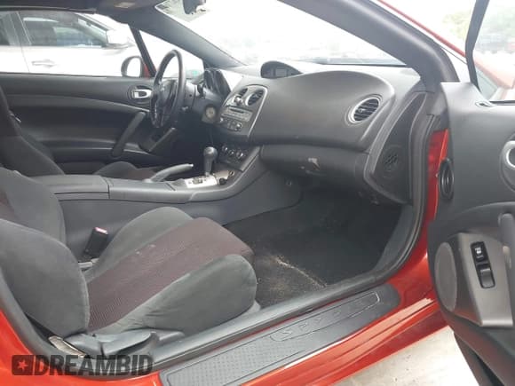 ✅ 2012 Mitsubishi Eclipse GS Sport • VIN: 4A37L2EF9CE001568 • Lot: 42627005. Wystawiony na IAAI z przebiegiem 68 169 mil. Bezpłatny archiwum sprzedaży aukcyjnych z USA i szczegółowy raport historii pojazdu na DreamBid. Zdjęcie 5.