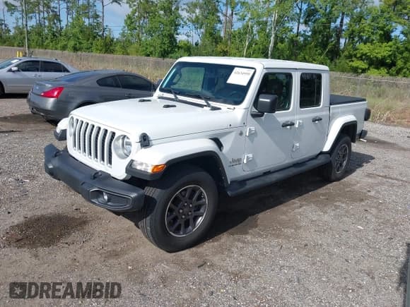 ✅ 2021 Jeep Gladiator Overland • VIN: 1C6HJTFG3ML584038 • Лот: 42634959. Опубликован ранее на IAAI с пробегом 21 843 миль. Бесплатный доступ к архиву аукционных продаж из США и подробный отчёт об истории автомобиля на DreamBid. Изображение 17.