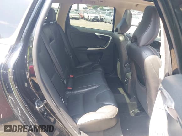 ✅ 2011 Volvo XC60 3.2L • VIN: YV4940DZ2B2190098 • Лот: 42835807. Опубликован ранее на IAAI с пробегом 166 490 миль. Бесплатный доступ к архиву аукционных продаж из США и подробный отчёт об истории автомобиля на DreamBid. Изображение 8.