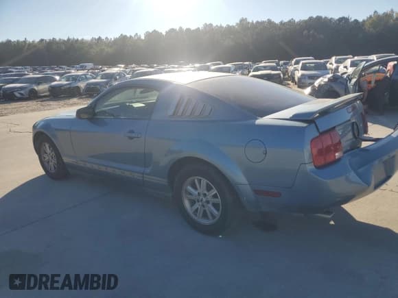 ✅ 2006 Ford Mustang Standard • VIN: 1ZVFT80N665226029 • Lot: 86671935. Listed on Copart with 171,578 mi. Free auction sales archive from the USA and detailed vehicle history report at DreamBid. Image 2.