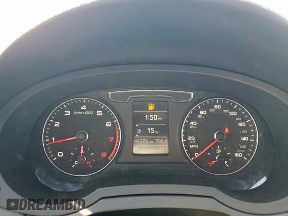 ✅ 2018 Audi Q3 Premium • VIN: WA1BCCFS0JR002719 • Лот: 90874345. Опубликован ранее на Copart с пробегом 44 379 миль. Бесплатный доступ к архиву аукционных продаж из США и подробный отчёт об истории автомобиля на DreamBid. Изображение 9.