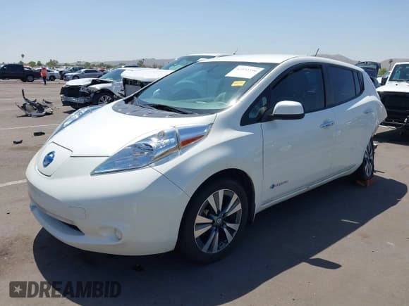✅ 2017 Nissan LEAF SV • VIN: 1N4BZ0CP1HC304381 • Lot: 42532396. Wystawiony na IAAI z przebiegiem 117 931 mil. Bezpłatny archiwum sprzedaży aukcyjnych z USA i szczegółowy raport historii pojazdu na DreamBid. Zdjęcie 20.