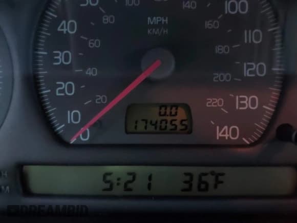 ✅ 1998 Volvo S70 • VIN: YV1LS5587W1512287 • Lot: 43887147. Listed on IAAI with 174,055 mi. Free auction sales archive from the USA and detailed vehicle history report at DreamBid. Image 15.