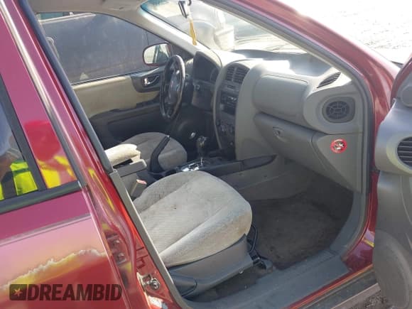 ✅ 2005 Hyundai Santa Fe GLS • VIN: KM8SC13DX5U878762 • Lot: 42255565. Listed on IAAI with 184,289 mi. Free auction sales archive from the USA and detailed vehicle history report at DreamBid. Image 5.