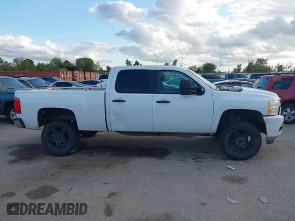 ✅ 2012 Chevrolet Silverado 2500HD LT • VIN: 1GC1KXC88CF116895 • Lot: 43722002. Listed on IAAI with 284,653 mi. Free auction sales archive from the USA and detailed vehicle history report at DreamBid. Image 13.