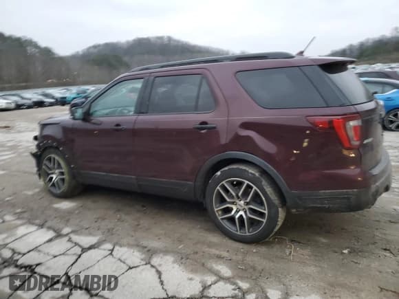 ✅ 2018 Ford Explorer Sport • VIN: 1FM5K8GT2JGA65421 • Лот: 85690064. Опубликован ранее на Copart с пробегом 69 968 миль. Бесплатный доступ к архиву аукционных продаж из США и подробный отчёт об истории автомобиля на DreamBid. Изображение 2.