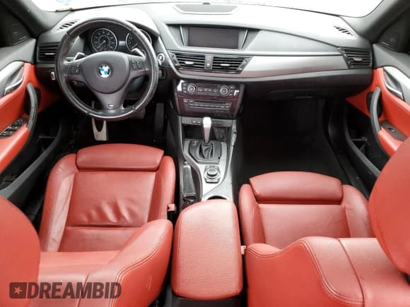 ✅ 2013 BMW X1 xDrive35i • VIN: WBAVM5C53DVV89274 • Lot: 69863875. Wystawiony na Copart z przebiegiem 131 333 mil. Bezpłatny archiwum sprzedaży aukcyjnych z USA i szczegółowy raport historii pojazdu na DreamBid. Zdjęcie 8.