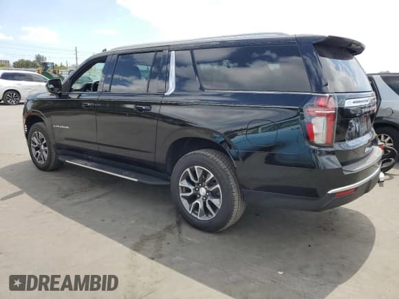 ✅ 2022 Chevrolet Suburban LS • VIN: 1GNSCBKD8NR114222 • Lot: 49244255. Listed on Copart with 117,379 mi. Free auction sales archive from the USA and detailed vehicle history report at DreamBid. Image 2.