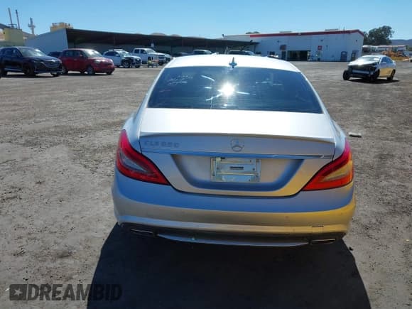 ✅ 2014 Mercedes-Benz CLS 550 • VIN: WDDLJ7DB8EA097096 • Lot: 40084432. Listed on IAAI with 93,431 mi. Free auction sales archive from the USA and detailed vehicle history report at DreamBid. Image 15.