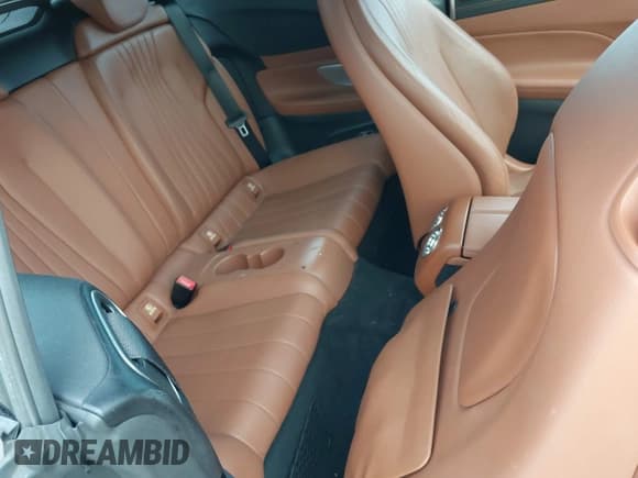 ✅ 2018 Mercedes-Benz E 400 • VIN: WDD1K6FB6JF040629 • Лот: 43422616. Опубликован ранее на IAAI с пробегом 67 151 миль. Бесплатный доступ к архиву аукционных продаж из США и подробный отчёт об истории автомобиля на DreamBid. Изображение 8.