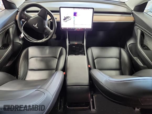 ✅ 2018 Tesla Model 3 Long Range Battery • VIN: 5YJ3E1EB4JF087614 • Lot: 92456345. Wystawiony na Copart z przebiegiem 40 486 mil. Bezpłatny archiwum sprzedaży aukcyjnych z USA i szczegółowy raport historii pojazdu na DreamBid. Zdjęcie 8.