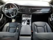 ✅ 2020 Audi Q8 Premium Plus • VIN: WA1EVAF15LD014996 • Lot: 61673685. Wystawiony na Copart z przebiegiem 110 240 mil. Bezpłatny archiwum sprzedaży aukcyjnych z USA i szczegółowy raport historii pojazdu na DreamBid. Zdjęcie 8.
