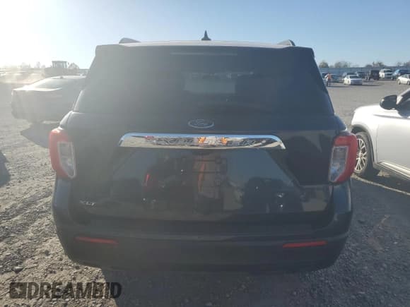 ✅ 2022 Ford Explorer XLT • VIN: 1FMSK7DH9NGB31479 • Lot: 92223875. Wystawiony na Copart z przebiegiem 124 970 mil. Bezpłatny archiwum sprzedaży aukcyjnych z USA i szczegółowy raport historii pojazdu na DreamBid. Zdjęcie 6.
