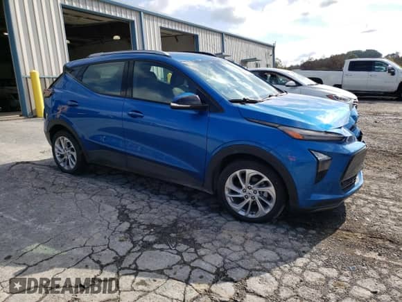 2023 Chevrolet Bolt EUV LT with VIN 1G1FY6S01P4136958, listed as a Copart auction lot 84173215 with 45,291 mi miles and Salvage title. Bid and sale history available at DreamBid. Image 4.