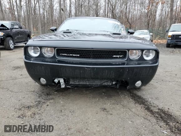 ✅ 2012 Dodge Challenger SRT-8 392 • VIN: 2C3CDYCJ4CH217379 • Lot: 85422154. Wystawiony na Copart z przebiegiem 65 836 mil. Bezpłatny archiwum sprzedaży aukcyjnych z USA i szczegółowy raport historii pojazdu na DreamBid. Zdjęcie 5.