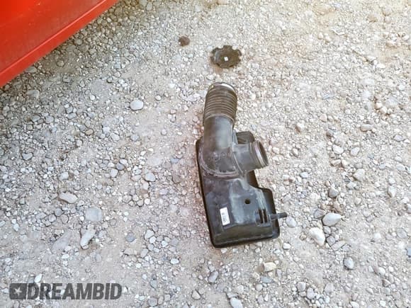 ✅ 2020 Chevrolet Silverado 1500 Custom • VIN: 3GCPYBEH8LG354981 • Lot: 92184055. Wystawiony na Copart z przebiegiem 149 203 mil. Bezpłatny archiwum sprzedaży aukcyjnych z USA i szczegółowy raport historii pojazdu na DreamBid. Zdjęcie 12.