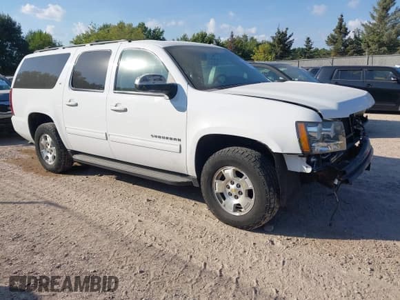 ✅ 2014 Chevrolet Suburban LT • VIN: 1GNSKJE7XER207987 • Lot: 43375552. Listed on IAAI with 146,389 mi. Free auction sales archive from the USA and detailed vehicle history report at DreamBid. Image 1.