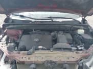 ✅ 2018 Toyota Highlander Limited • VIN: 5TDDZRFH0JS882603 • Lot: 42149163. Wystawiony na IAAI z przebiegiem 137 240 mil. Bezpłatny archiwum sprzedaży aukcyjnych z USA i szczegółowy raport historii pojazdu na DreamBid. Zdjęcie 10.