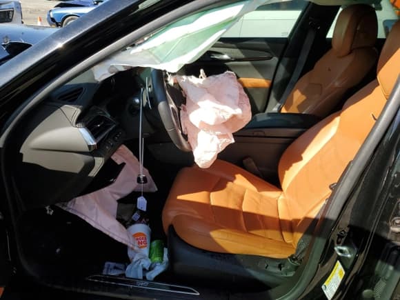 ✅ 2016 Cadillac CT6 Premium Luxury AWD • VIN: 1G6KG5R69GU149554 • Лот: 88436815. Опубликован ранее на Copart с пробегом Не указан. Бесплатный доступ к архиву аукционных продаж из США и подробный отчёт об истории автомобиля на DreamBid. Изображение 7.