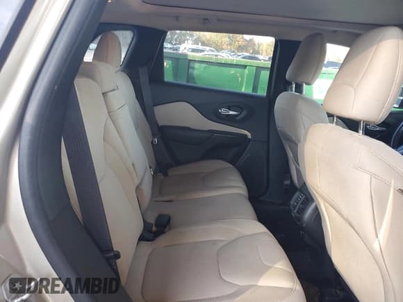 ✅ 2015 Jeep Cherokee Latitude • VIN: 1C4PJLCS8FW656978 • Lot: 91680525. Wystawiony na Copart z przebiegiem 225 277 mil. Bezpłatny archiwum sprzedaży aukcyjnych z USA i szczegółowy raport historii pojazdu na DreamBid. Zdjęcie 11.