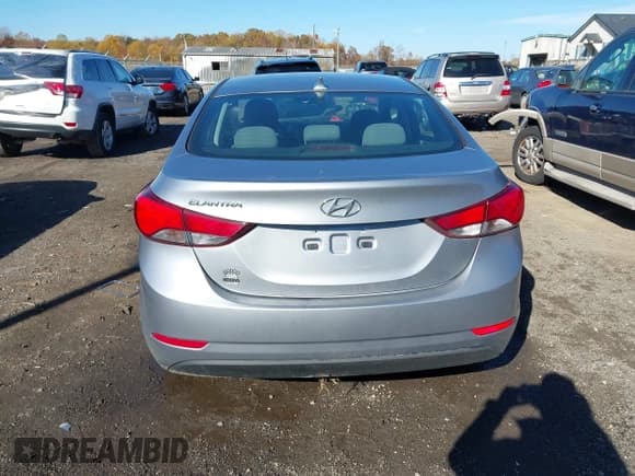 ✅ 2015 Hyundai Elantra SE • VIN: 5NPDH4AE6FH601310 • Lot: 43604408. Listed on IAAI with 91,970 mi. Free auction sales archive from the USA and detailed vehicle history report at DreamBid. Image 16.