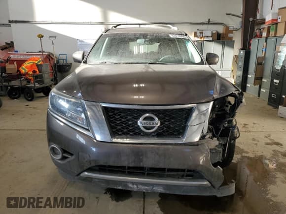 ✅ 2015 Nissan Pathfinder S • VIN: 5N1AR2MM9FC699943 • Lot: 93614095. Wystawiony na Copart z przebiegiem 223 661 mil. Bezpłatny archiwum sprzedaży aukcyjnych z USA i szczegółowy raport historii pojazdu na DreamBid. Zdjęcie 5.