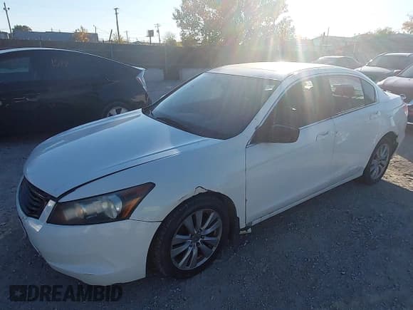 ✅ 2011 Honda Accord EX-L • VIN: 1HGCP2F85BA050778 • Lot: 43634895. Wystawiony na IAAI z przebiegiem 218 086 mil. Bezpłatny archiwum sprzedaży aukcyjnych z USA i szczegółowy raport historii pojazdu na DreamBid. Zdjęcie 17.