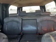 ✅ 2000 Chevrolet Suburban LT • VIN: 3GNFK16T4YG147769 • Лот: 49355295. Опубликован ранее на Copart с пробегом 267 164 миль. Бесплатный доступ к архиву аукционных продаж из США и подробный отчёт об истории автомобиля на DreamBid. Изображение 10.