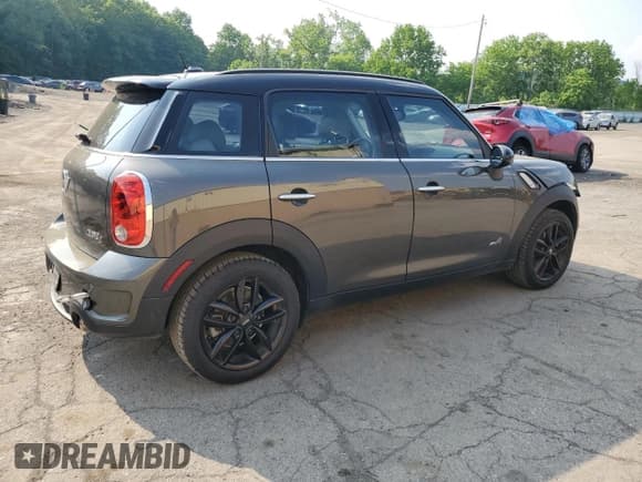 ✅ 2013 MINI Countryman S ALL4 • VIN: WMWZC5C55DWL64417 • Lot: 59588575. Listed on Copart with 61,421 mi. Free auction sales archive from the USA and detailed vehicle history report at DreamBid. Image 3.