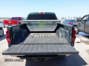 ✅ 2005 Chevrolet Silverado 2500HD LS • VIN: 1GCHK232X5F925606 • Lot: 42553752. Wystawiony na IAAI z przebiegiem 287 123 mil. Bezpłatny archiwum sprzedaży aukcyjnych z USA i szczegółowy raport historii pojazdu na DreamBid. Zdjęcie 18.