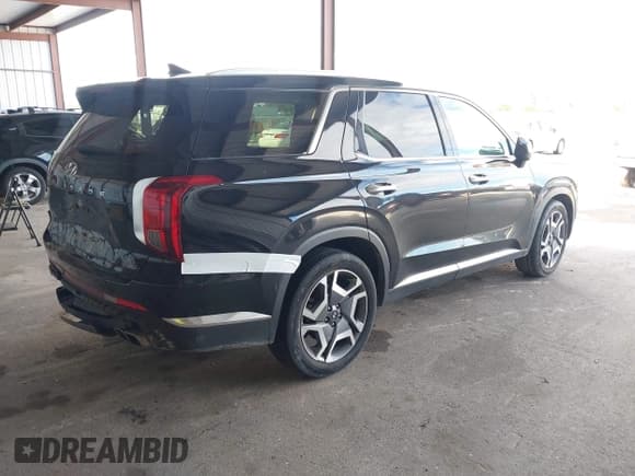 ✅ 2024 Hyundai Palisade Limited • VIN: KM8R54GE7RU681972 • Lot: 43658568. Wystawiony na IAAI z przebiegiem 45 573 mil. Bezpłatny archiwum sprzedaży aukcyjnych z USA i szczegółowy raport historii pojazdu na DreamBid. Zdjęcie 4.