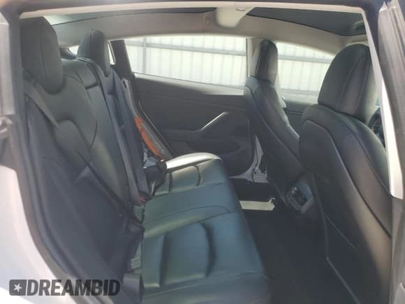 ✅ 2018 Tesla Model 3 Long Range Battery • VIN: 5YJ3E1EB6JF067834 • Lot: 55441405. Wystawiony na Copart z przebiegiem 82 065 mil. Bezpłatny archiwum sprzedaży aukcyjnych z USA i szczegółowy raport historii pojazdu na DreamBid. Zdjęcie 10.