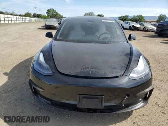 ✅ 2022 Tesla Model 3 Long Range • VIN: 5YJ3E1EB4NF122030 • Lot: 53525045. Wystawiony na Copart z przebiegiem 62 454 mil. Bezpłatny archiwum sprzedaży aukcyjnych z USA i szczegółowy raport historii pojazdu na DreamBid. Zdjęcie 5.