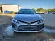2023 Toyota Camry LE z VIN 4T1C11AK0PU125966, wystawiony jako Copart lot #86100275 z przebiegiem 45 899 mil mil oraz Szkoda całkowita • Salvage title. Historia ofert i sprzedaży dostępna na DreamBid. Obrazek 5.