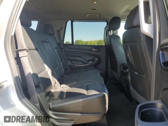 ✅ 2017 Chevrolet Tahoe LT • VIN: 1GNSKBKC1HR276983 • Лот: 72029835. Опубликован ранее на Copart с пробегом 163 832 миль. Бесплатный доступ к архиву аукционных продаж из США и подробный отчёт об истории автомобиля на DreamBid. Изображение 11.