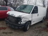 ✅ 2005 GMC Savana Cargo • VIN: 1GTGG25V751246085 • Lot: 41207468. Wystawiony na IAAI z przebiegiem 157 375 mil. Bezpłatny archiwum sprzedaży aukcyjnych z USA i szczegółowy raport historii pojazdu na DreamBid. Zdjęcie 2.