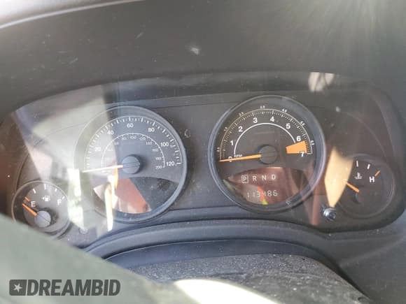 ✅ 2017 Jeep Patriot 75th Anniversary • VIN: 1C4NJRBB0HD163760 • Lot: 40666154. Wystawiony na Copart z przebiegiem 113 486 mil. Bezpłatny archiwum sprzedaży aukcyjnych z USA i szczegółowy raport historii pojazdu na DreamBid. Zdjęcie 9.