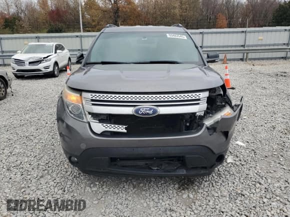 ✅ 2014 Ford Explorer XLT • VIN: 1FM5K7D80EGB58261 • Lot: 93483545. Wystawiony na Copart z przebiegiem 235 720 mil. Bezpłatny archiwum sprzedaży aukcyjnych z USA i szczegółowy raport historii pojazdu na DreamBid. Zdjęcie 5.