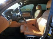 ✅ 2016 BMW 7 Series 750i xDrive • VIN: WBA7B0C57GG526950 • Lot: 81829615. Wystawiony na Copart z przebiegiem 84 030 mil. Bezpłatny archiwum sprzedaży aukcyjnych z USA i szczegółowy raport historii pojazdu na DreamBid. Zdjęcie 7.