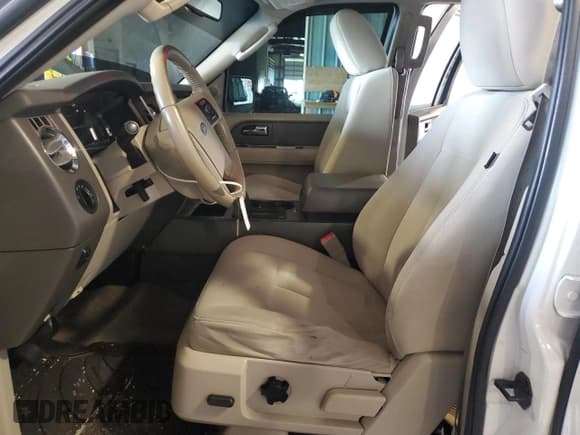 ✅ 2014 Ford Expedition Max XLT • VIN: 1FMJK1J55EEF02541 • Lot: 62850535. Listed on Copart with 193,130 mi. Free auction sales archive from the USA and detailed vehicle history report at DreamBid. Image 7.