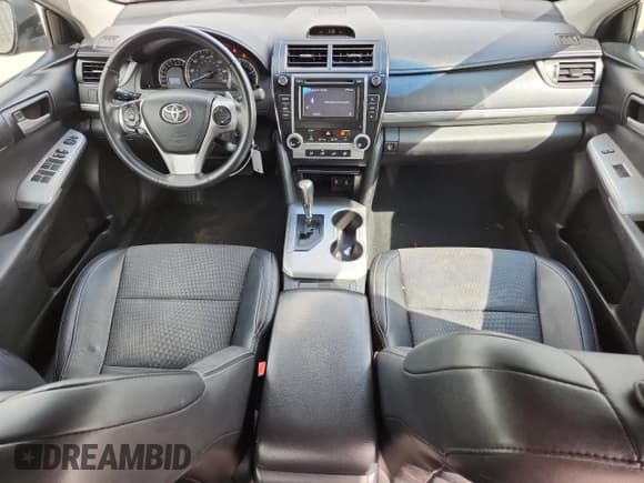 ✅ 2014 Toyota Camry SE • VIN: 4T1BF1FK1EU741355 • Лот: 71713955. Опубликован ранее на Copart с пробегом 151 547 миль. Бесплатный доступ к архиву аукционных продаж из США и подробный отчёт об истории автомобиля на DreamBid. Изображение 8.