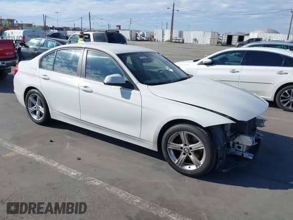 2014 BMW 3 Series 328i с VIN WBA3C1C57EK107752, выставлен на аукционе IAAI как лот 43295470 с пробегом 107 767 миль миль и . История ставок и продаж доступна на DreamBid. Изображение 1.