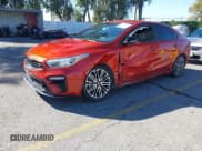 ✅ 2020 Kia Forte GT • VIN: 3KPF44AC8LE147998 • Lot: 43583047. Wystawiony na IAAI z przebiegiem 77 638 mil. Bezpłatny archiwum sprzedaży aukcyjnych z USA i szczegółowy raport historii pojazdu na DreamBid. Zdjęcie 17.