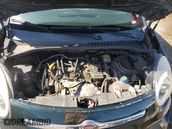 ✅ 2014 FIAT 500L Lounge • VIN: ZFBCFACH4EZ019076 • Lot: 60132405. Listed on Copart with 142,114 mi. Free auction sales archive from the USA and detailed vehicle history report at DreamBid. Image 11.