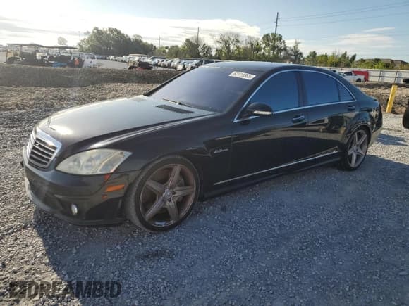 ✅ 2008 Mercedes-Benz S 63 AMG • VIN: WDDNG77XX8A183304 • Lot: 62411865. Wystawiony na Copart z przebiegiem 119 169 mil. Bezpłatny archiwum sprzedaży aukcyjnych z USA i szczegółowy raport historii pojazdu na DreamBid. Zdjęcie 1.