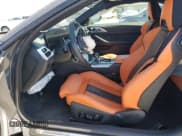 ✅ 2025 BMW M4 Competition xDrive • VIN: WBS33HK09SCS25169 • Lot: 65795035. Wystawiony na Copart z przebiegiem Nie podano. Bezpłatny archiwum sprzedaży aukcyjnych z USA i szczegółowy raport historii pojazdu na DreamBid. Zdjęcie 7.