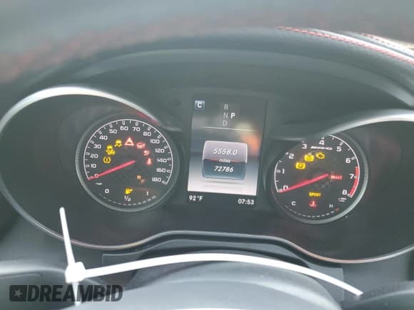 ✅ 2018 Mercedes-Benz C 43 AMG • VIN: 55SWF6EB6JU275489 • Lot: 67980455. Wystawiony na Copart z przebiegiem 72 786 mil. Bezpłatny archiwum sprzedaży aukcyjnych z USA i szczegółowy raport historii pojazdu na DreamBid. Zdjęcie 9.