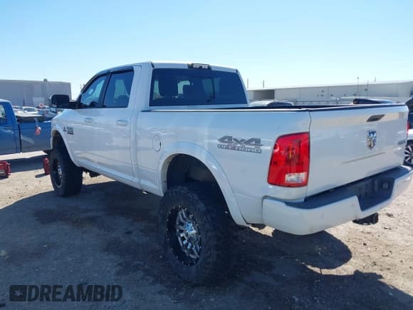 ✅ 2018 Ram 2500 Big Horn • VIN: 3C6UR5DL7JG290136 • Lot: 41823442. Wystawiony na IAAI z przebiegiem 106 167 mil. Bezpłatny archiwum sprzedaży aukcyjnych z USA i szczegółowy raport historii pojazdu na DreamBid. Zdjęcie 3.